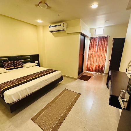 Hotel Dc Signature Jabalpur Esterno foto
