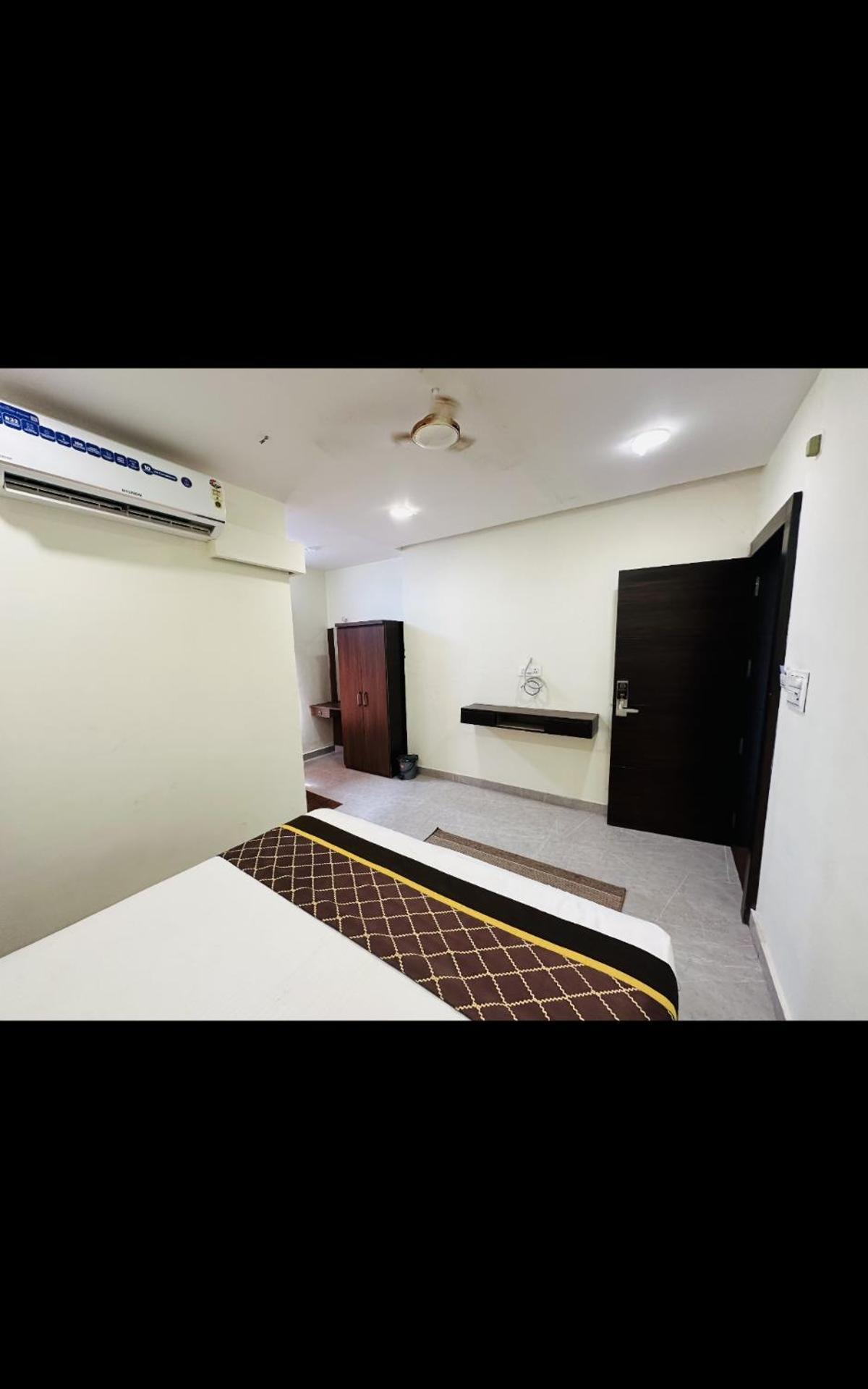 Hotel Dc Signature Jabalpur Esterno foto