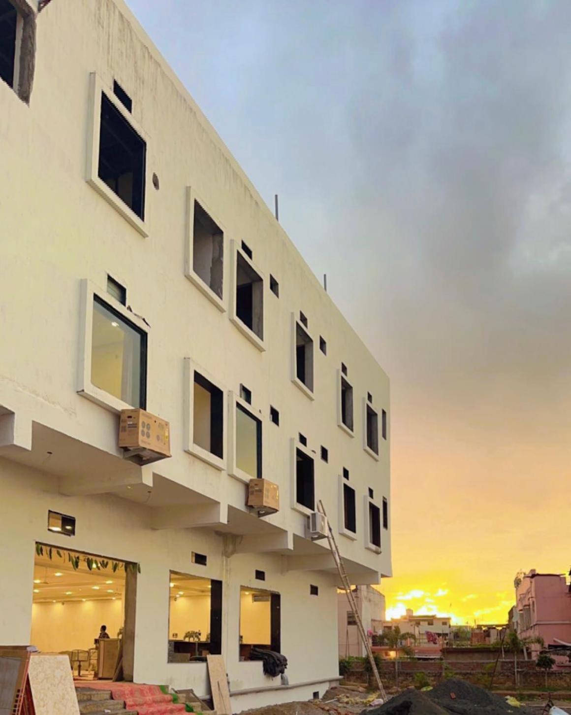 Hotel Dc Signature Jabalpur Esterno foto